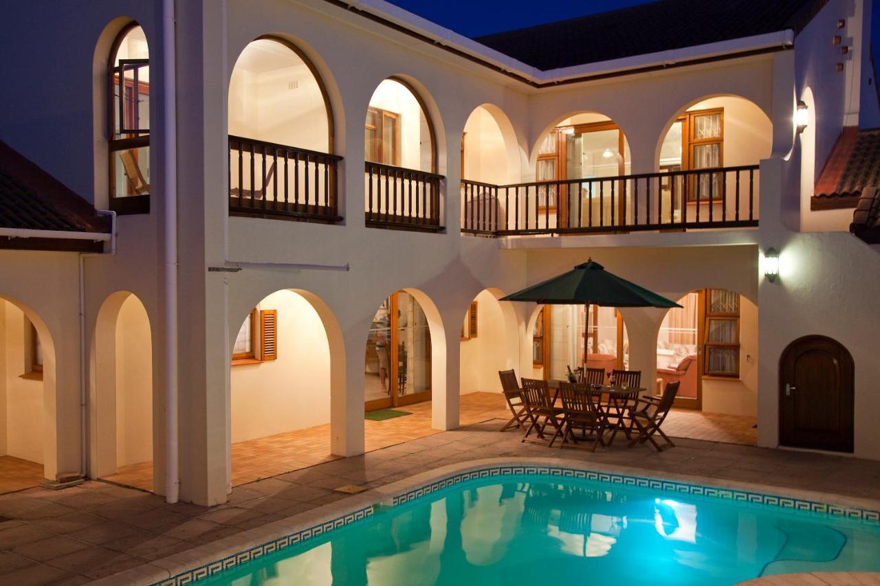 Penguino Guesthouse Hermanus Esterno foto