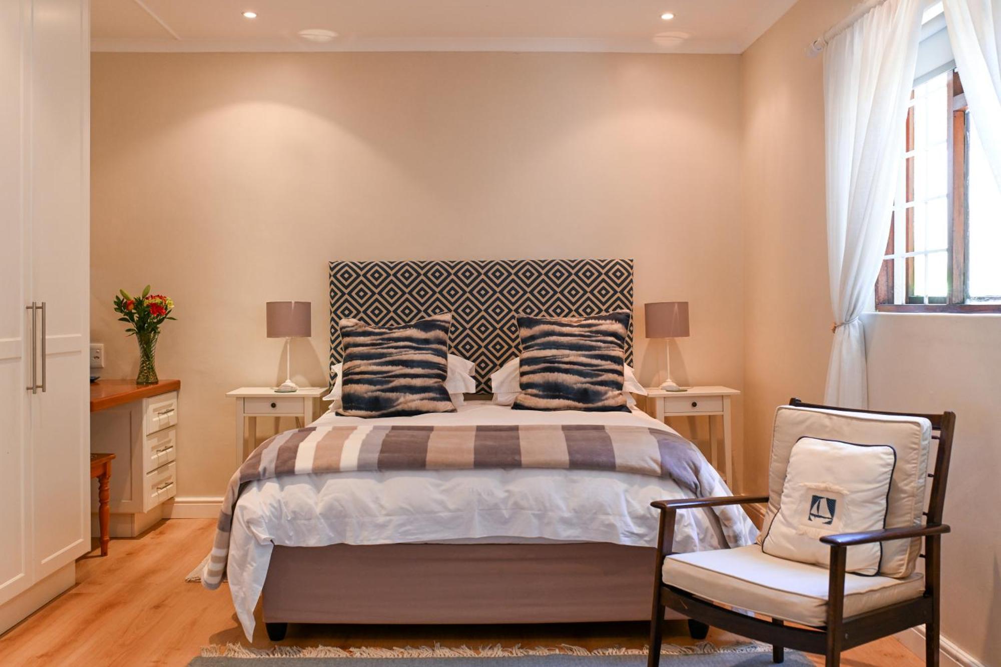 Penguino Guesthouse Hermanus Esterno foto