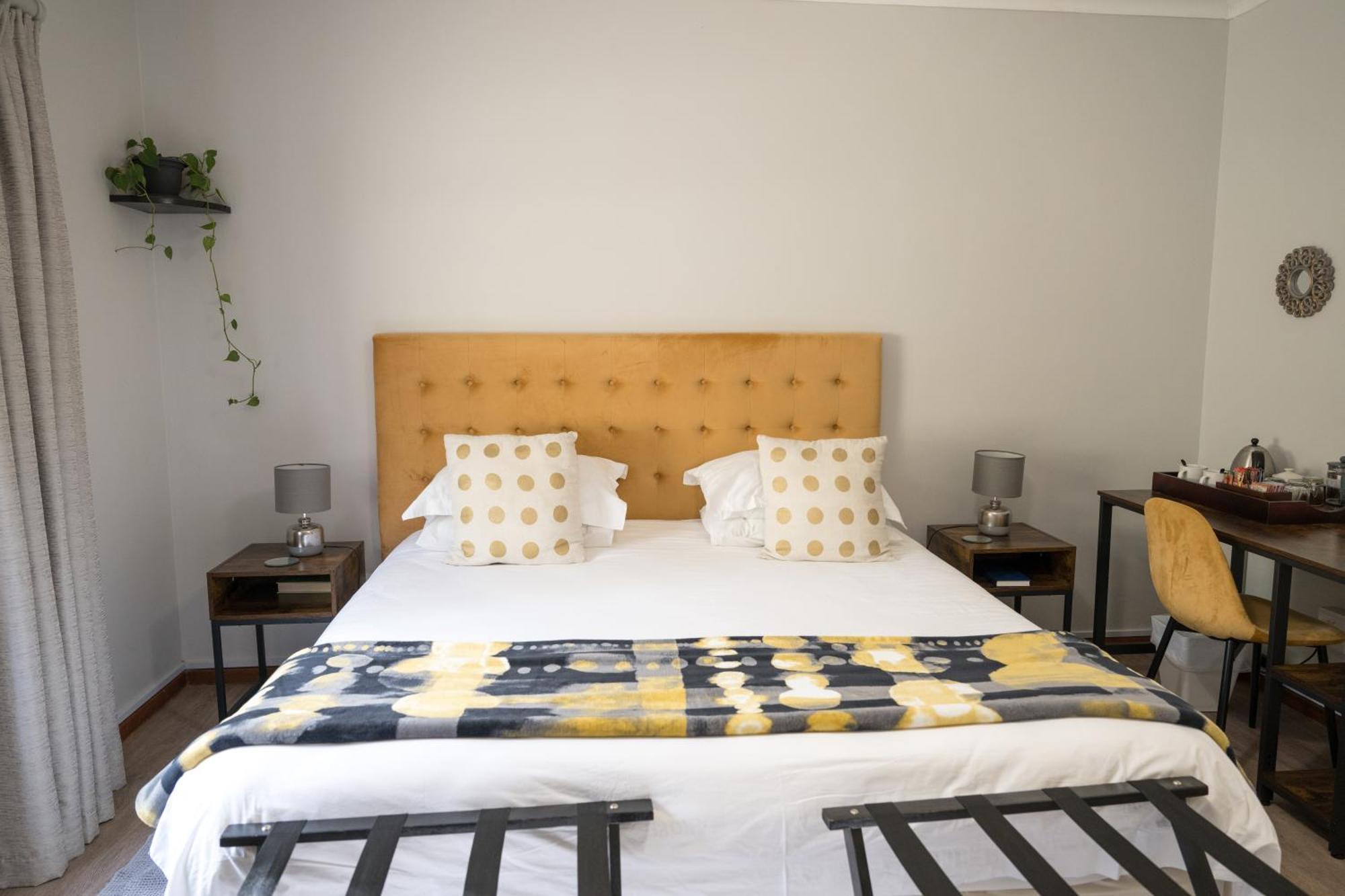 Penguino Guesthouse Hermanus Esterno foto
