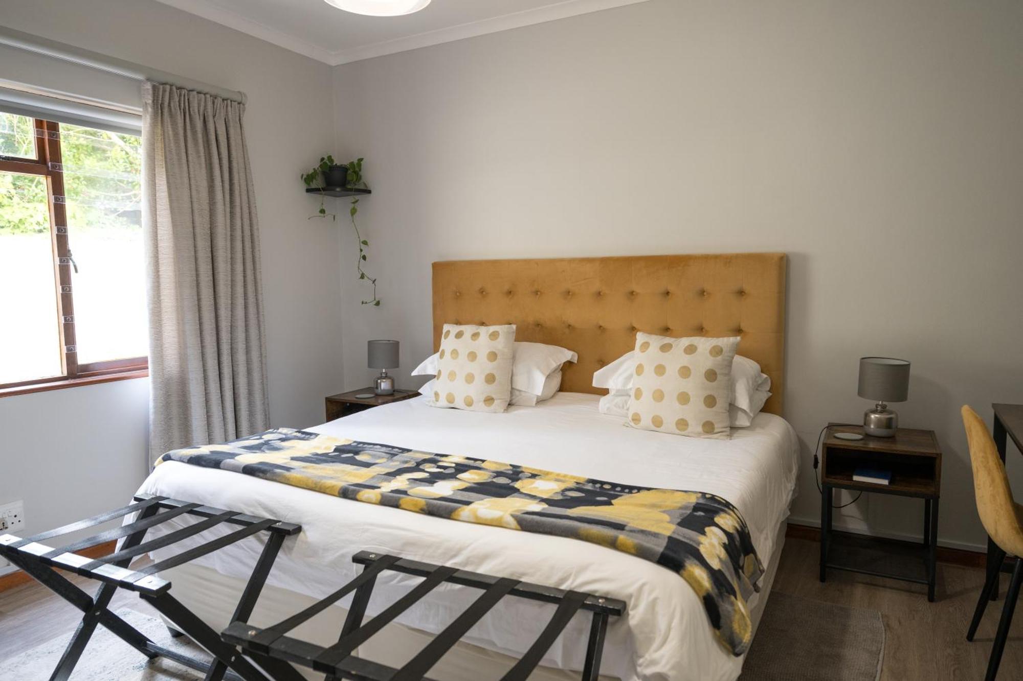 Penguino Guesthouse Hermanus Esterno foto